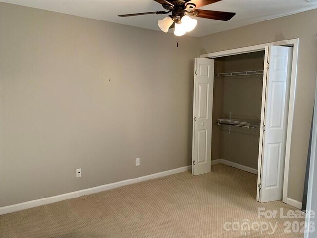 Building Photo - 2519 Stockbridge Dr