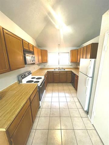 Building Photo - 1401 Marigold Dr
