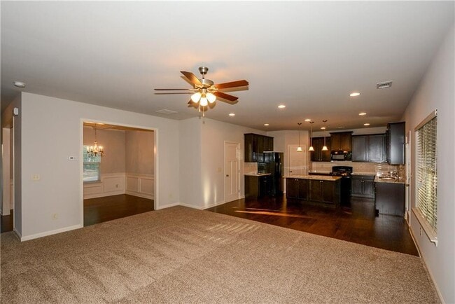 Building Photo - 617 Mimosa Way