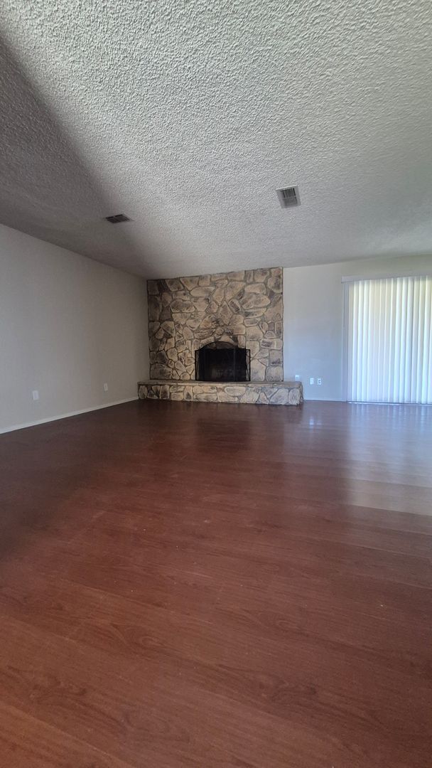 Building Photo - 7338 Hayward Dr