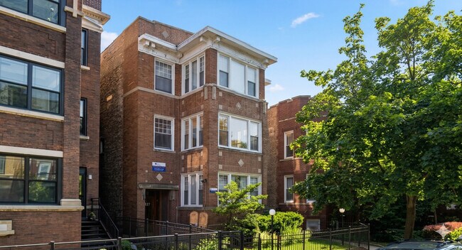 Building Photo - 1137 W Columbia Ave