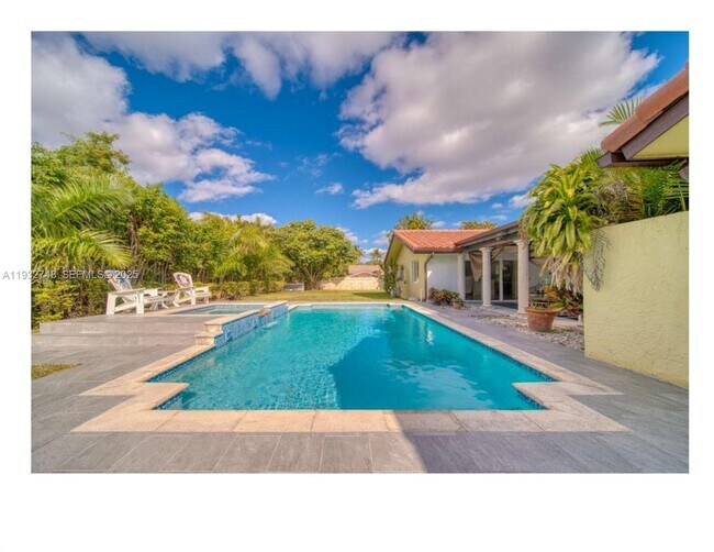 Building Photo - 13220 SW 84th Ave