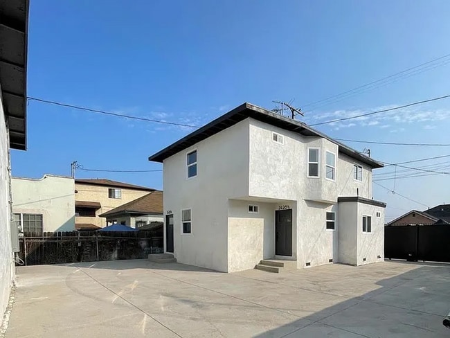 Primary Photo - Modern 3BD/2BA in Arts District! Pet Frien...