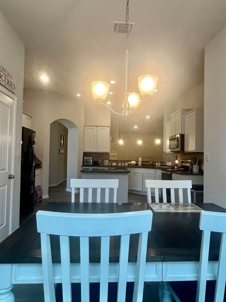 Building Photo - 1333 Spicewood Dr