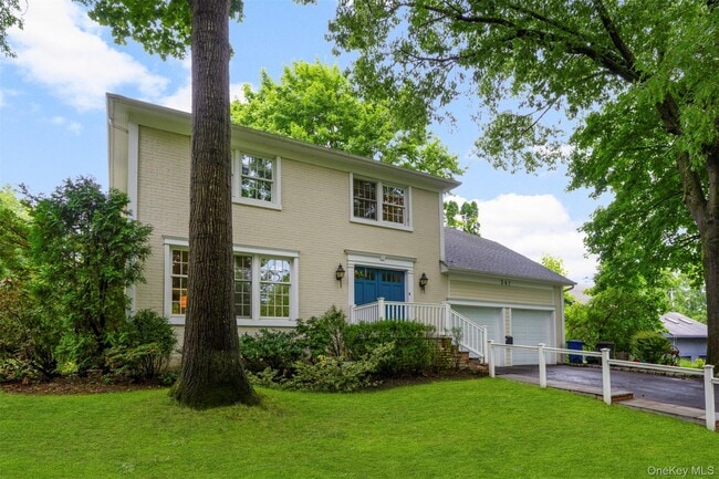 Building Photo - 341 Orienta Ave