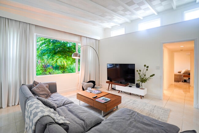 Building Photo - 216 32nd St