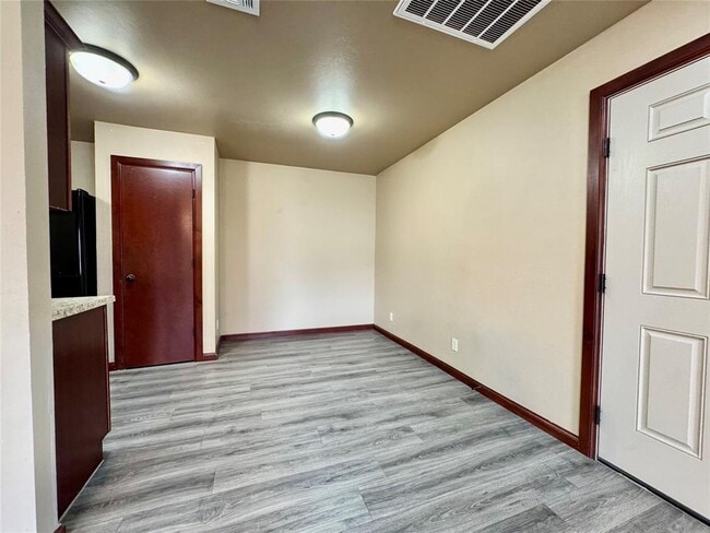 Building Photo - 1605 Lawter Rd