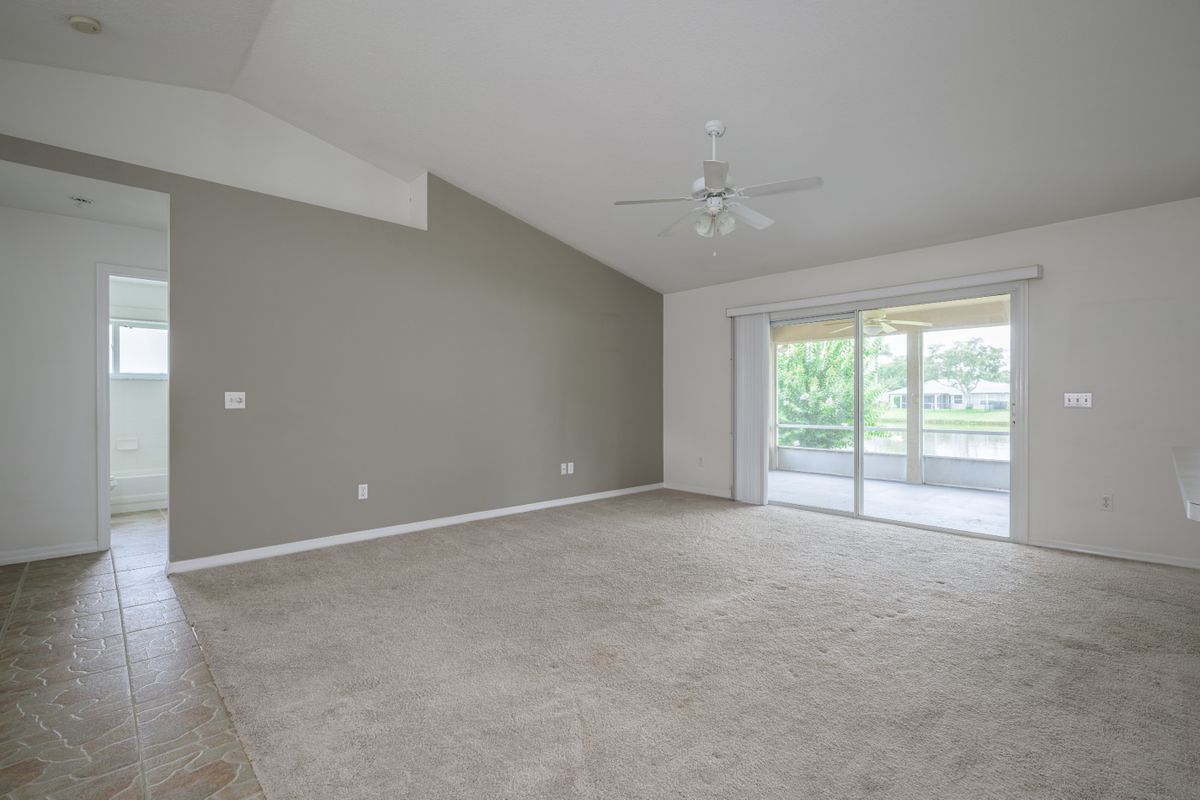 Building Photo - 1712 Arash Cir