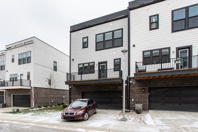 Building Photo - 9744 Junction Sta