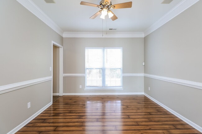 Building Photo - 13138 Planters Row Dr