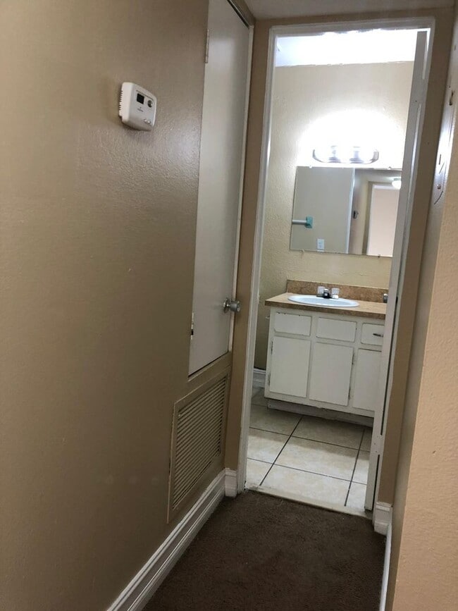 Building Photo - Green Tee - # 317