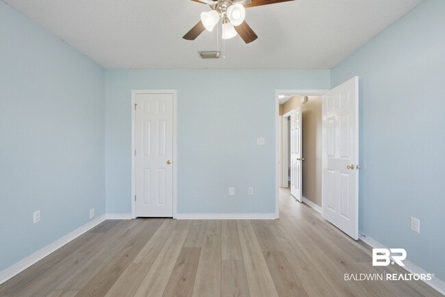 Building Photo - 808 Azalea Trace Dr