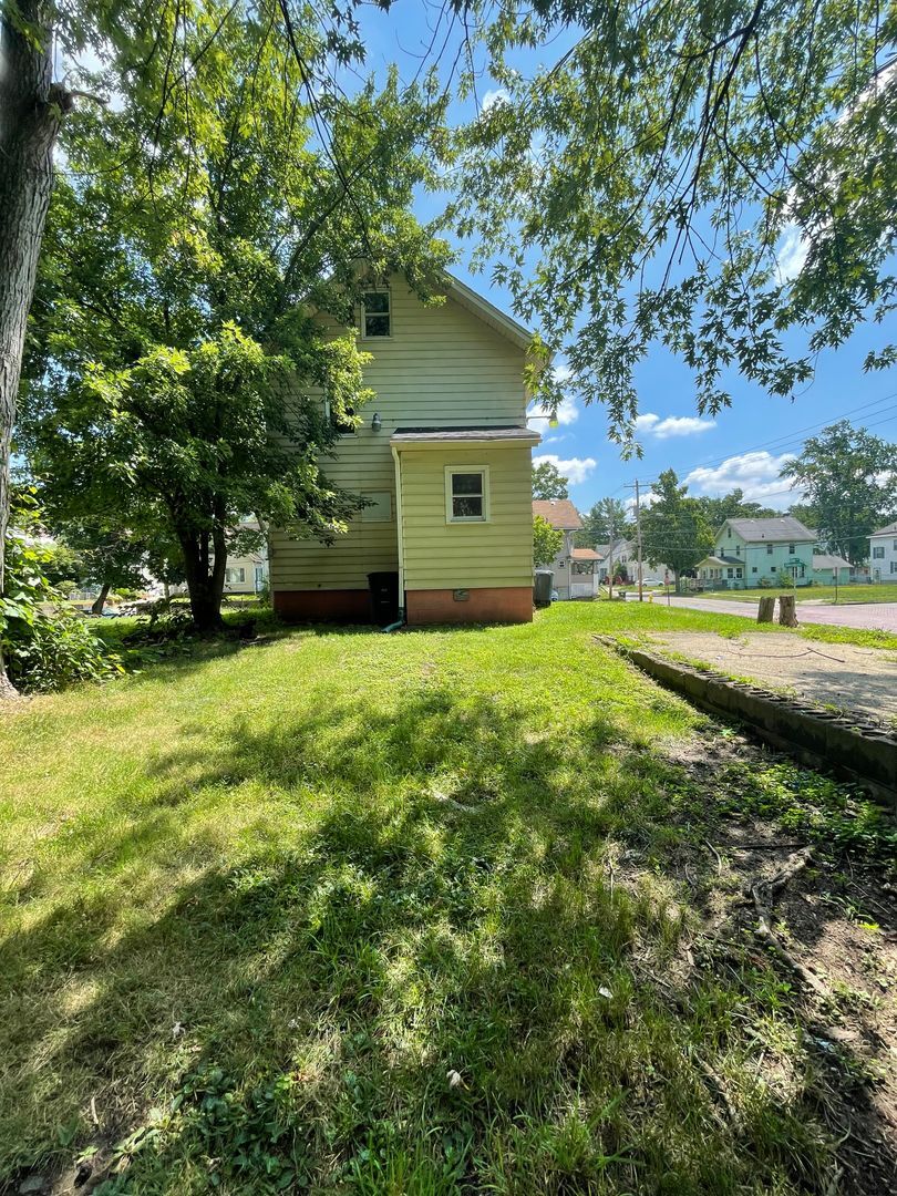 Building Photo - 804 Aberdeen St