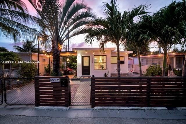 Building Photo - 13654 NE 20th Pl