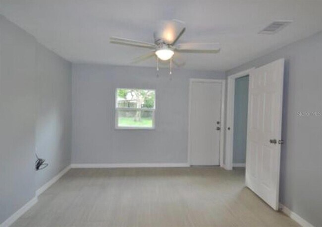 Building Photo - 1332 Hillcrest Dr