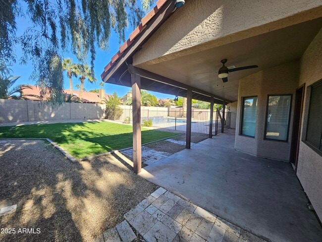 Building Photo - 6002 E Marconi Ave