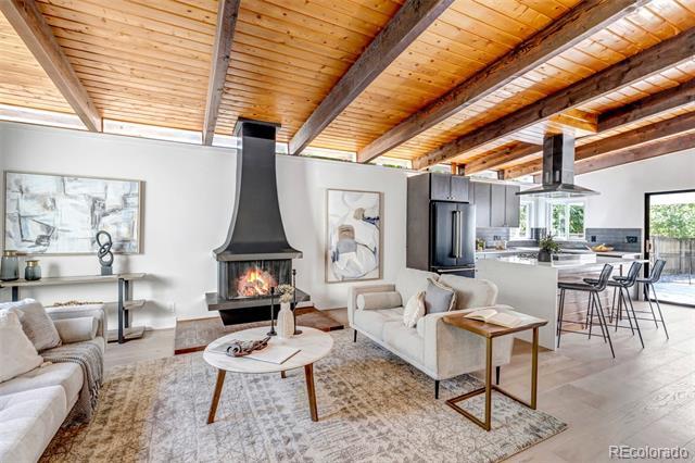 Building Photo - 2357 Grove St