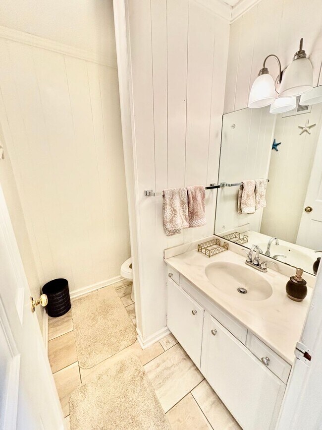 Building Photo - Escape to Luxury: Your Private Oasis on a ...