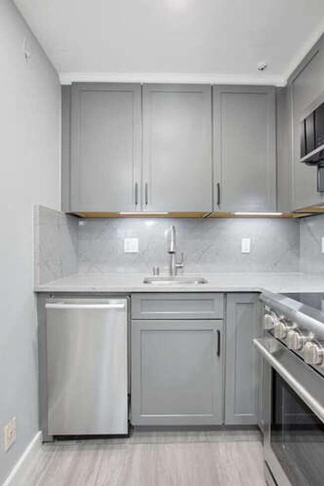 Building Photo - Charming & Bright 1 bedroom Unit in Sausal...