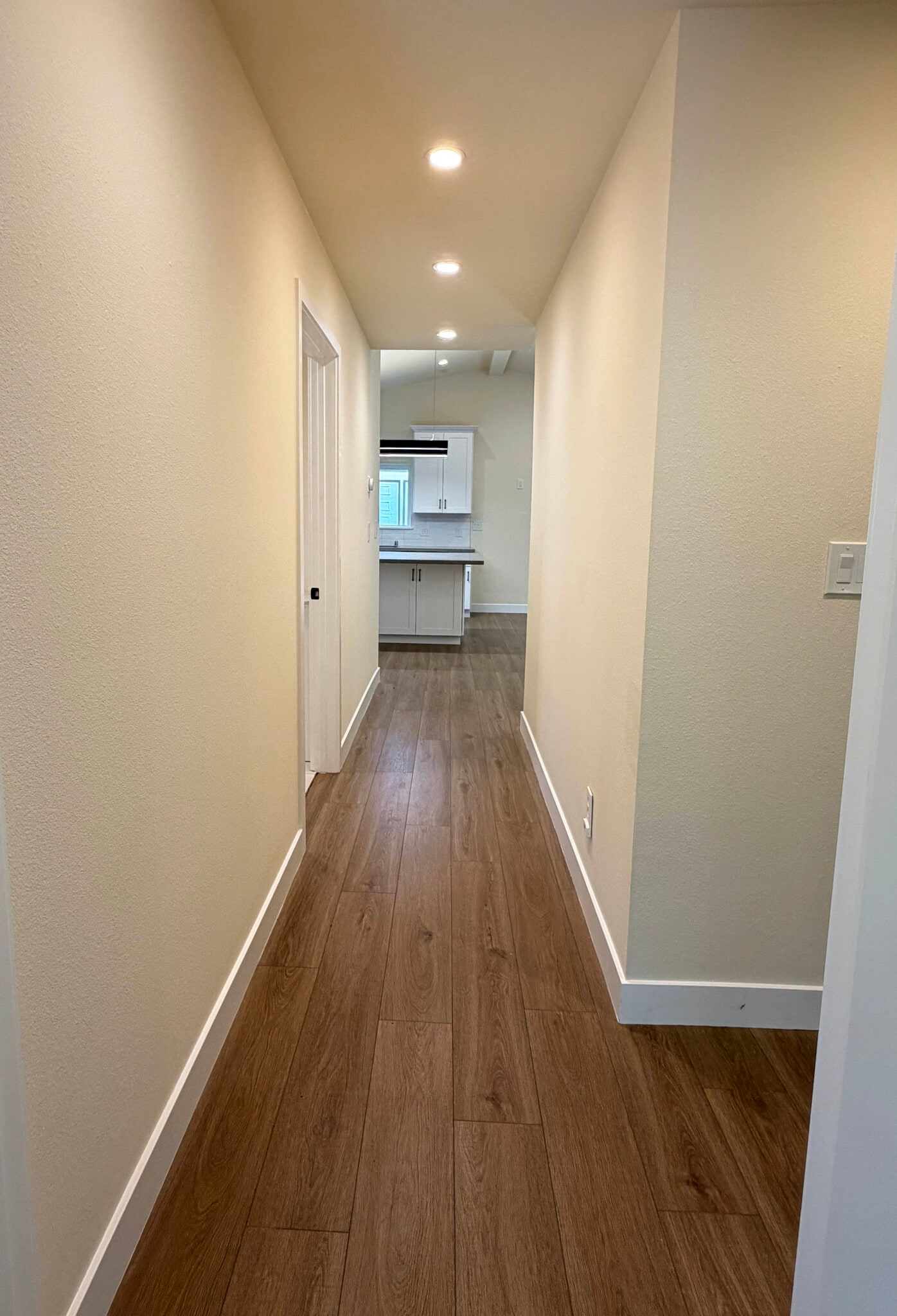 Hallway - 19334 Topham St