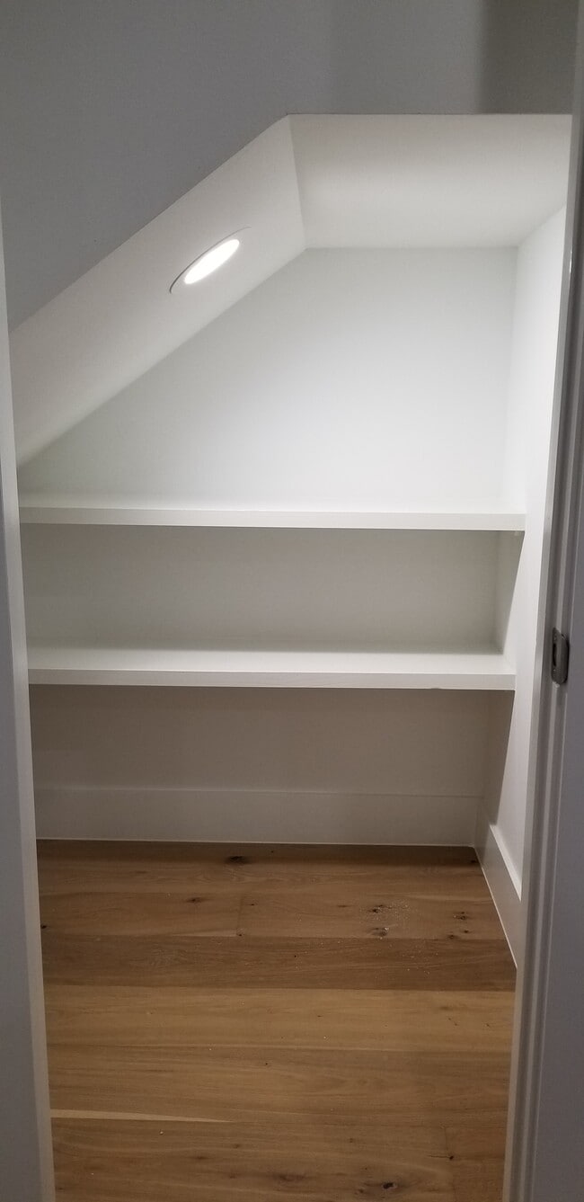 Building Photo - 6104 Ponca St