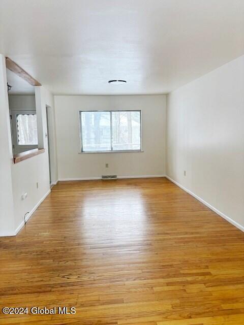 Building Photo - 12 Evergreen Ave