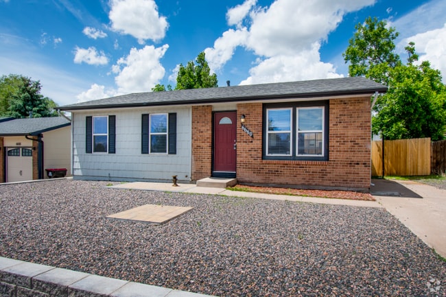 Building Photo - 6660 Parkridge Ct
