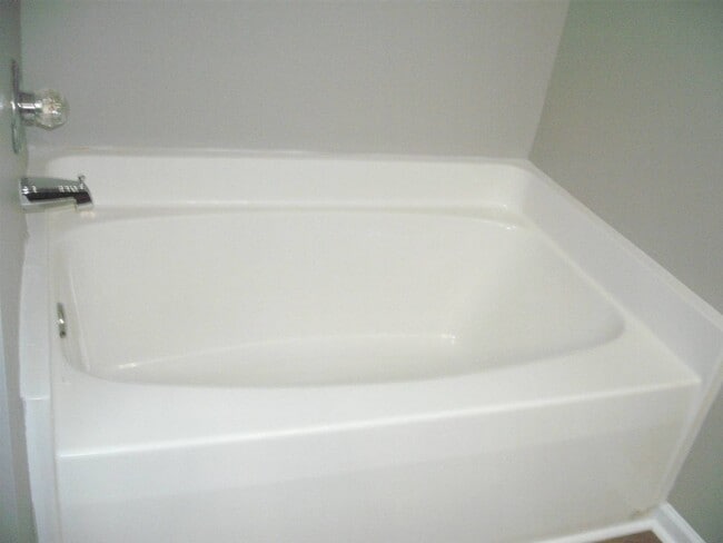 Building Photo - 554 Cahaba Manor Dr