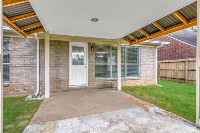 Building Photo - 5635 Sage Manor Dr