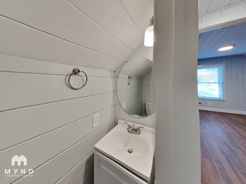 Building Photo - 2813 S Roxboro St