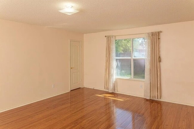 Building Photo - 4304 Fieldwood Dr