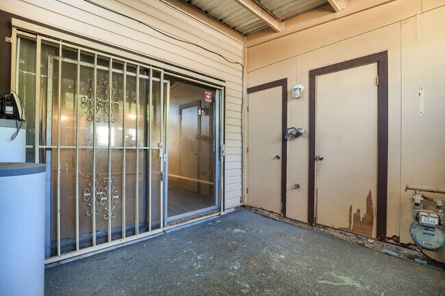 Building Photo - 11003 Mt Boracho Dr