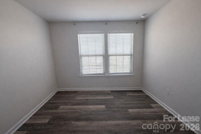 Building Photo - 3014 Potomac River Pkwy