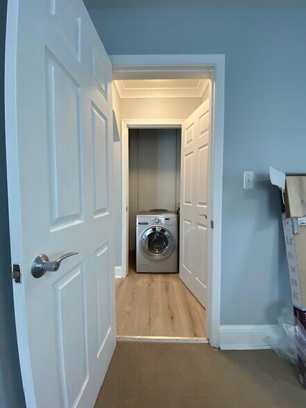 Building Photo - 1367 K St SE