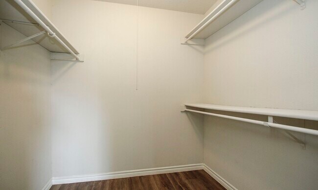 Building Photo - 17626 Bullis Gap Dr