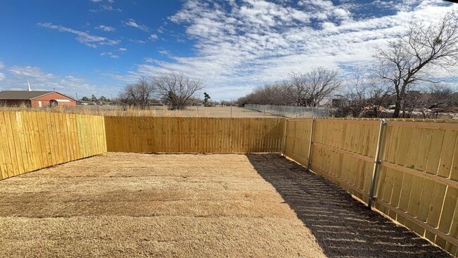 Building Photo - 11424 University