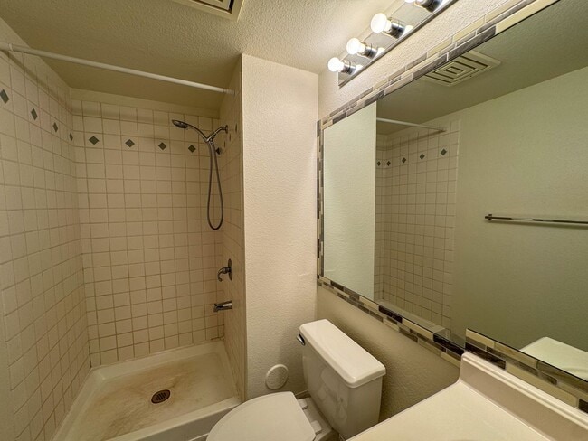 Building Photo - Available Now. 2BD/2BA/1PKG townhome at Vi...