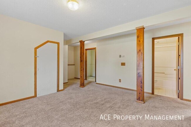 Building Photo - 3171 Obrien St