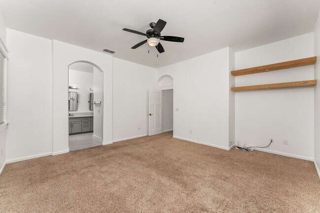 Building Photo - 10000 Shana Way