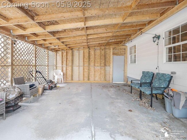Building Photo - 3362 5th St