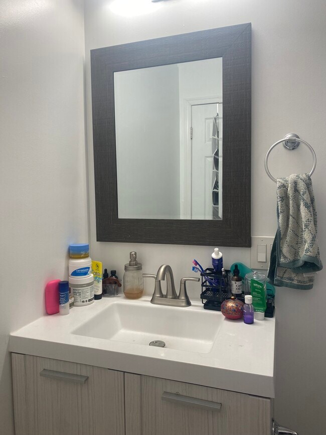 Building Photo - 212 S 50th St