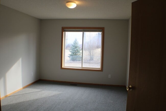 Building Photo - Adorable 2 Bed 2 Bath Duplex