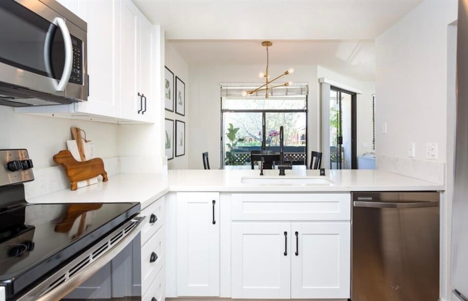 Building Photo - 2216 River Run Dr