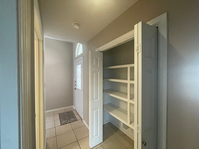 Building Photo - Waterfront Living in Corpus Christi – 3 Bed, 2 Bath Home with Boat Lifts & Scenic Views