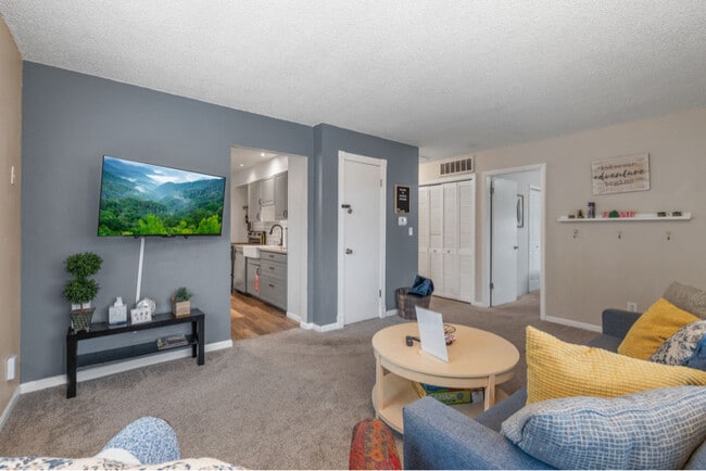 Building Photo - 1326 Westend Ave