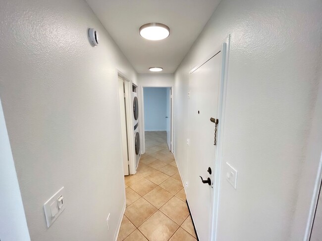 Building Photo - Charming 1-Bedroom/1-Bath - Mililani Mauka - $2250.00