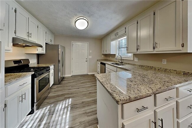 Building Photo - 208 Emerald Cove Ln