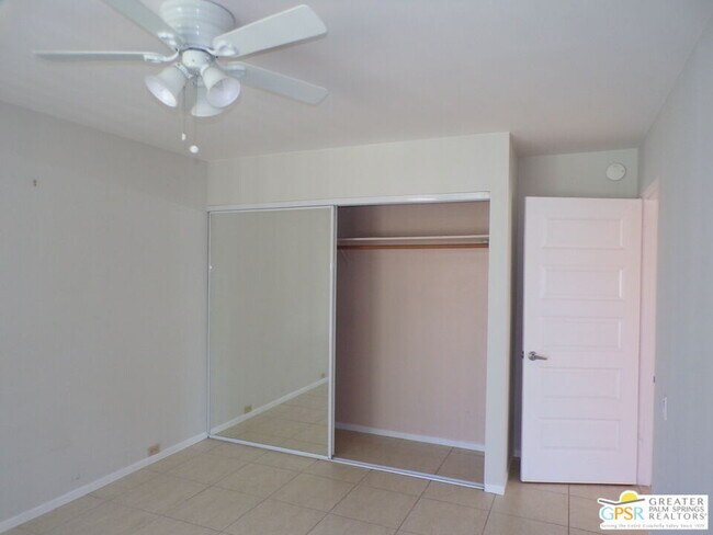Building Photo - 2559 Whitewater Club Dr