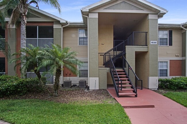 Building Photo - 1 Bedroom / 1 Bathroom Condo with Resort-Style Living