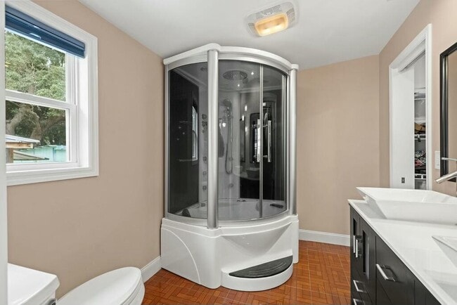 Building Photo - 440 Muskegon Ave